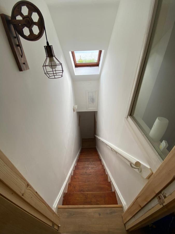 2 Bedroom Apartment In Saltcoats Town Beside The Seaside Esterno foto