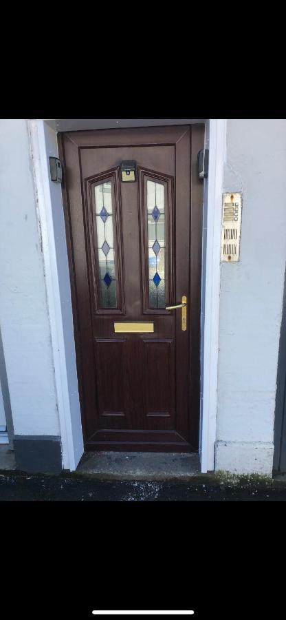 2 Bedroom Apartment In Saltcoats Town Beside The Seaside Esterno foto